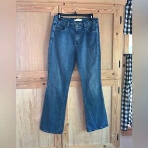 Levi’s signature “515 bootcut” blue denim jeans size 10